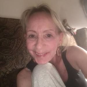 Meet your Posher, Debra